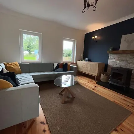 An Teach Baboige - The Doll House - * Kildare