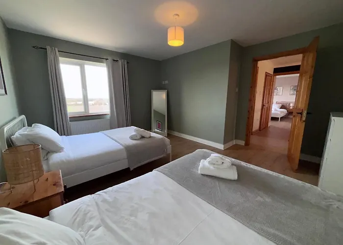 Apartman An Teach Bábóige - The Doll House -